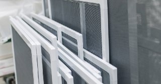 Москитные сетки на пластиковые окна Фрязино купить по цене от 915 руб.